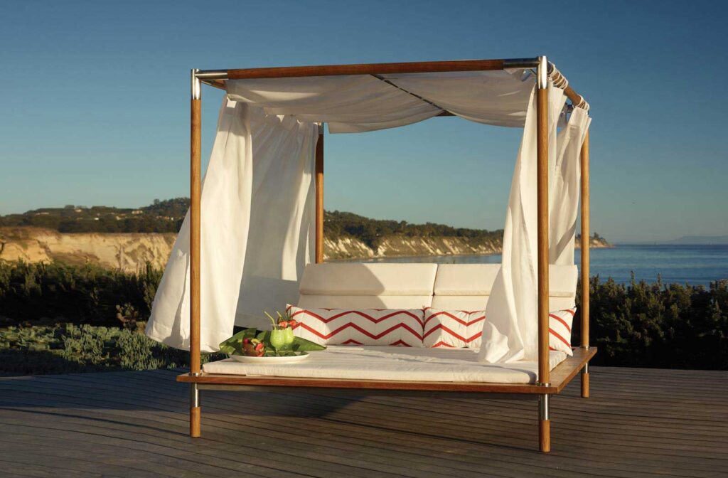 Outdoor Daybed